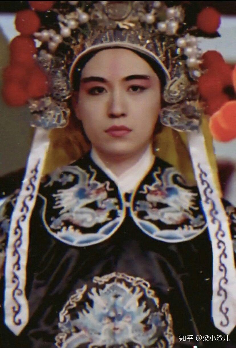 德云社的角儿们穿戏服好看吗西装呢