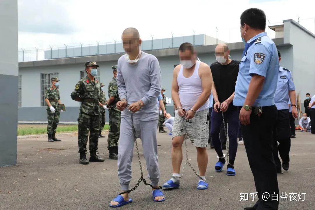 监狱与看守所的两个区别,对打架处理方式不同,加刑的罪名不一样