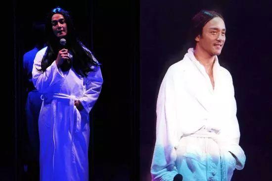 《对口型大作战》,披着长发,身穿浴袍,赤脚上台,模仿张国荣在演唱会上