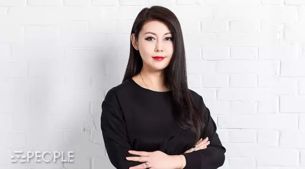 在薛梅的运营下,艺术商店每年为ucca的运营资金能够输血40%.