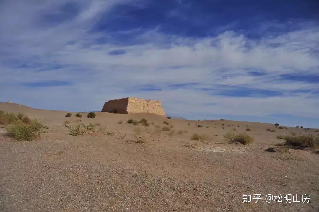 嘉靖年间,放弃敦煌,此后二百年,敦煌成为荒漠直到雍正三年从设沙州卫