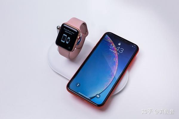 能给iphone和iwatch同时充电 这款多功能无线充可取代苹果airpower 知乎