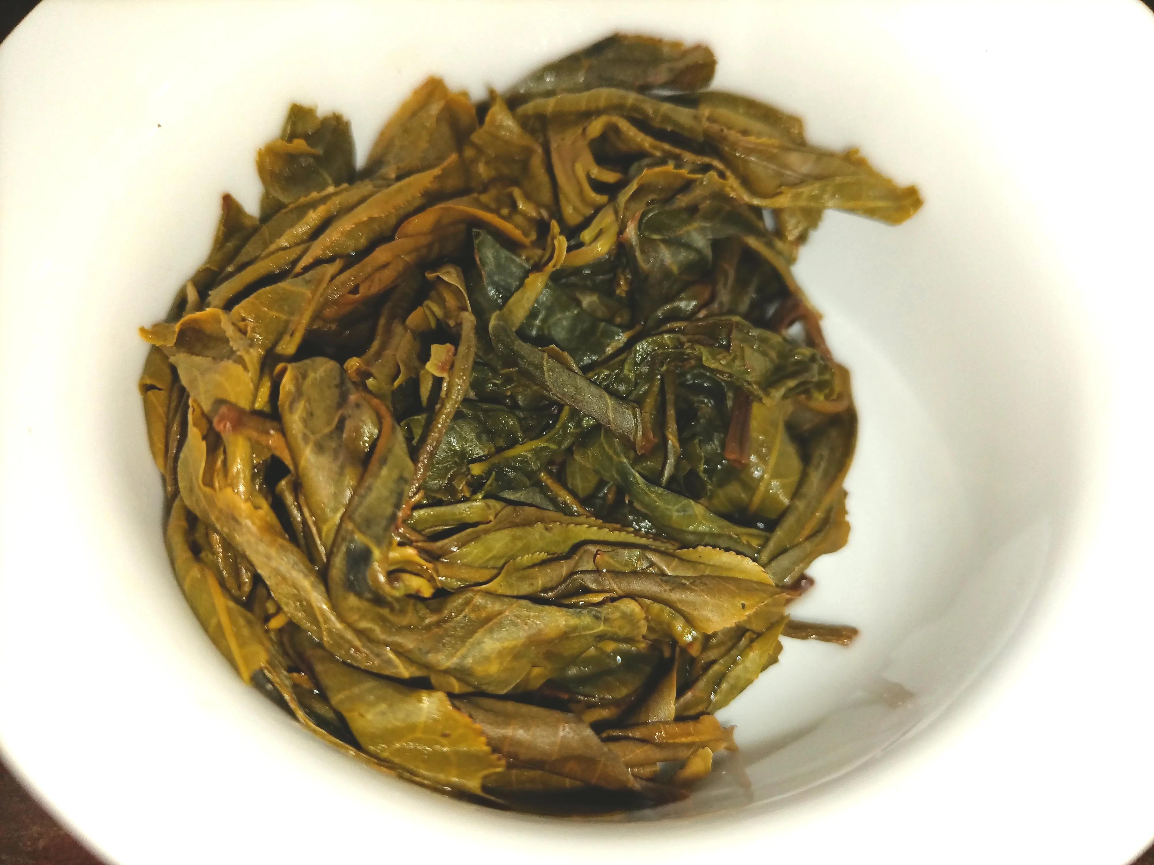 品鉴坝糯藤条茶