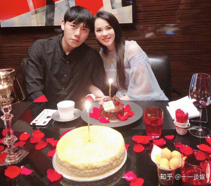 伊能静晒七夕礼物秦昊送巨型玫瑰花给老婆网友直呼好甜