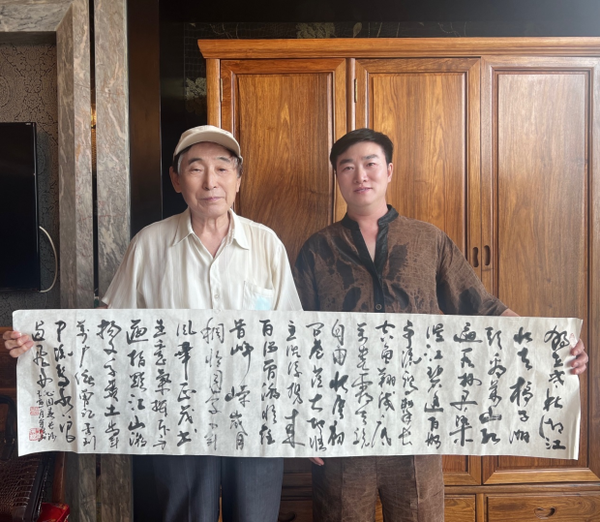 王余根博士一行在京与首都部分文艺界人士文化交流