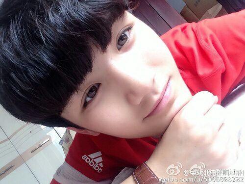 真心觉得灵超真的是青春深处惊艳了时光的少年 - 知乎