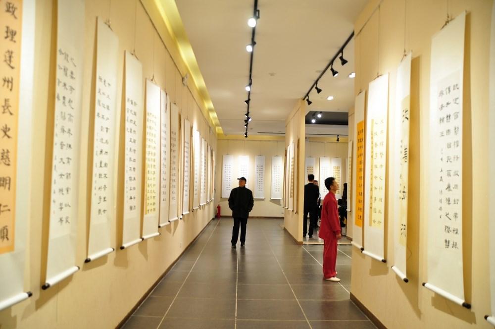 瀚海寻真野石书法工作室2019学员临帖展暨名家笔会在兰州隆重开幕