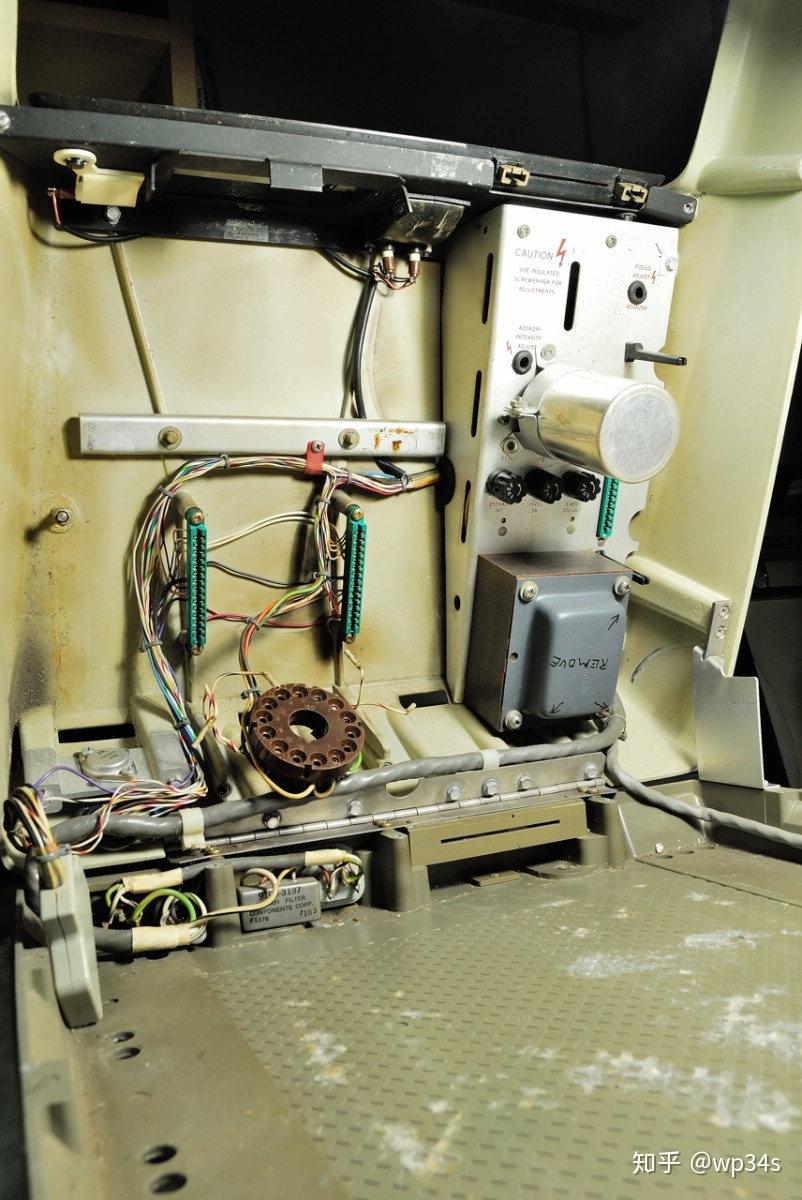 电与磁的极致艺术~1968年的HP9100A晶体管计算器(机)-2