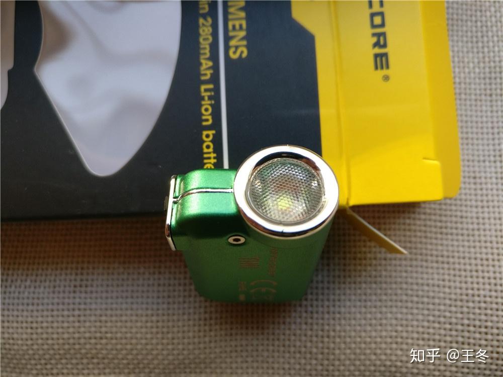 nitecore 奈特科尔充电钥匙扣迷你手电tini