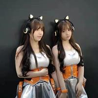 万代双胞胎showgirl意外爆红,天使面孔魔鬼身材,两个都想要