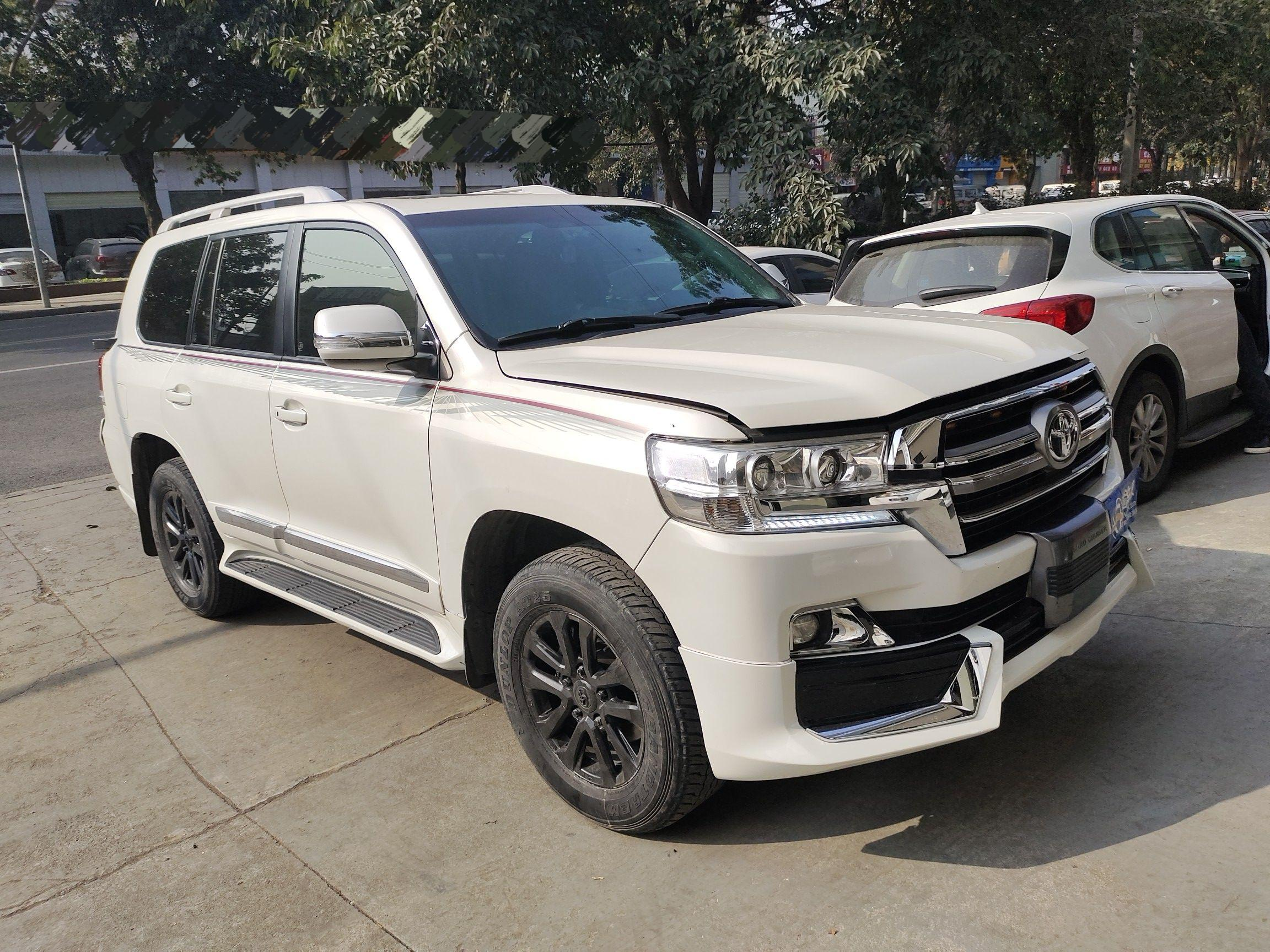 62万公里的丰田陆巡不新鲜用陆巡跑车拉客倒是挺稀奇