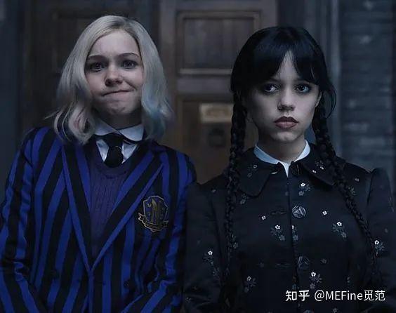 《Wednesday》第二季来袭，暗黑风女孩的穿搭新思路 - 知乎