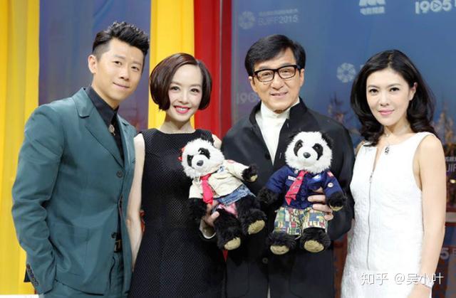 虽然外表看起来一切很和谐,但朱雷的心里却渐渐有了疙瘩,他觉得自己