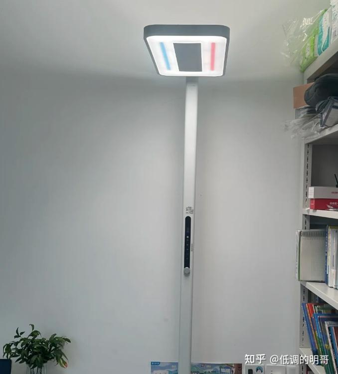 孩视宝和霍尼韦尔大路灯哪个好?书客、孩视宝等护眼大路灯横测 - 知乎