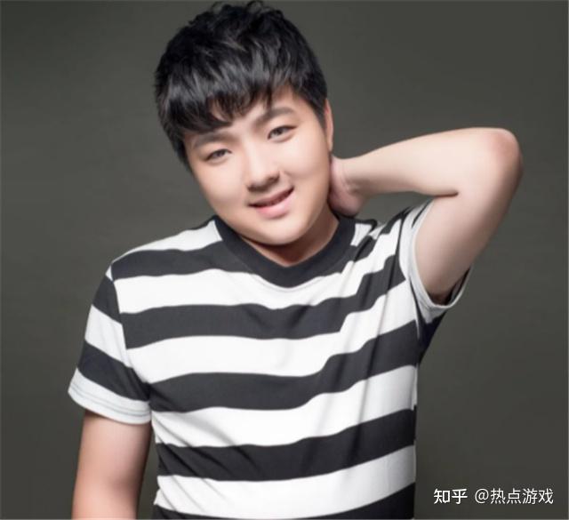 而在最近虎牙直播主机区的大佬虎牙狂鸟导演就宣布了转换直播版块,从