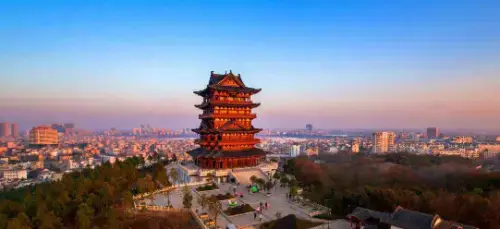 走进淮王宫叁城市焕新与鄱阳翼天十里风荷共盛世