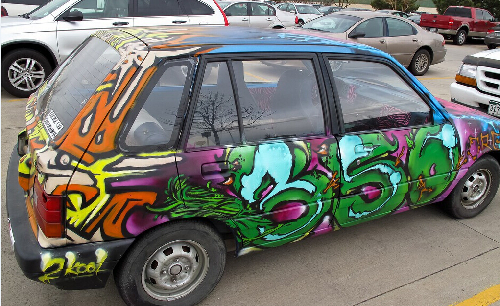 当汽车遇上街头涂鸦你能想到的是什么