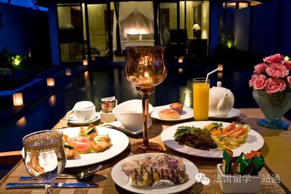 装b指南:一顿高大上的法餐配上讲究的礼仪才算完美