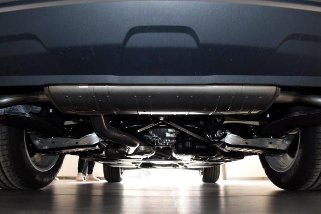 标配无框车门 空气悬架!新款奥迪q8值不值得买?