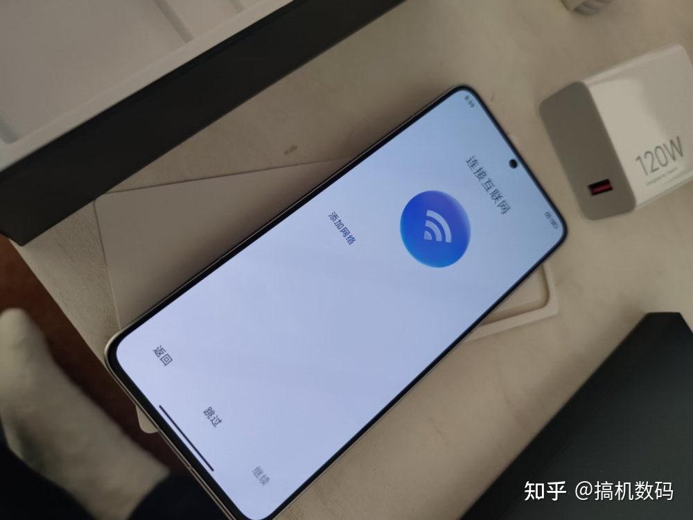 第1款,红米k70参考价12 256gb----1999元目安