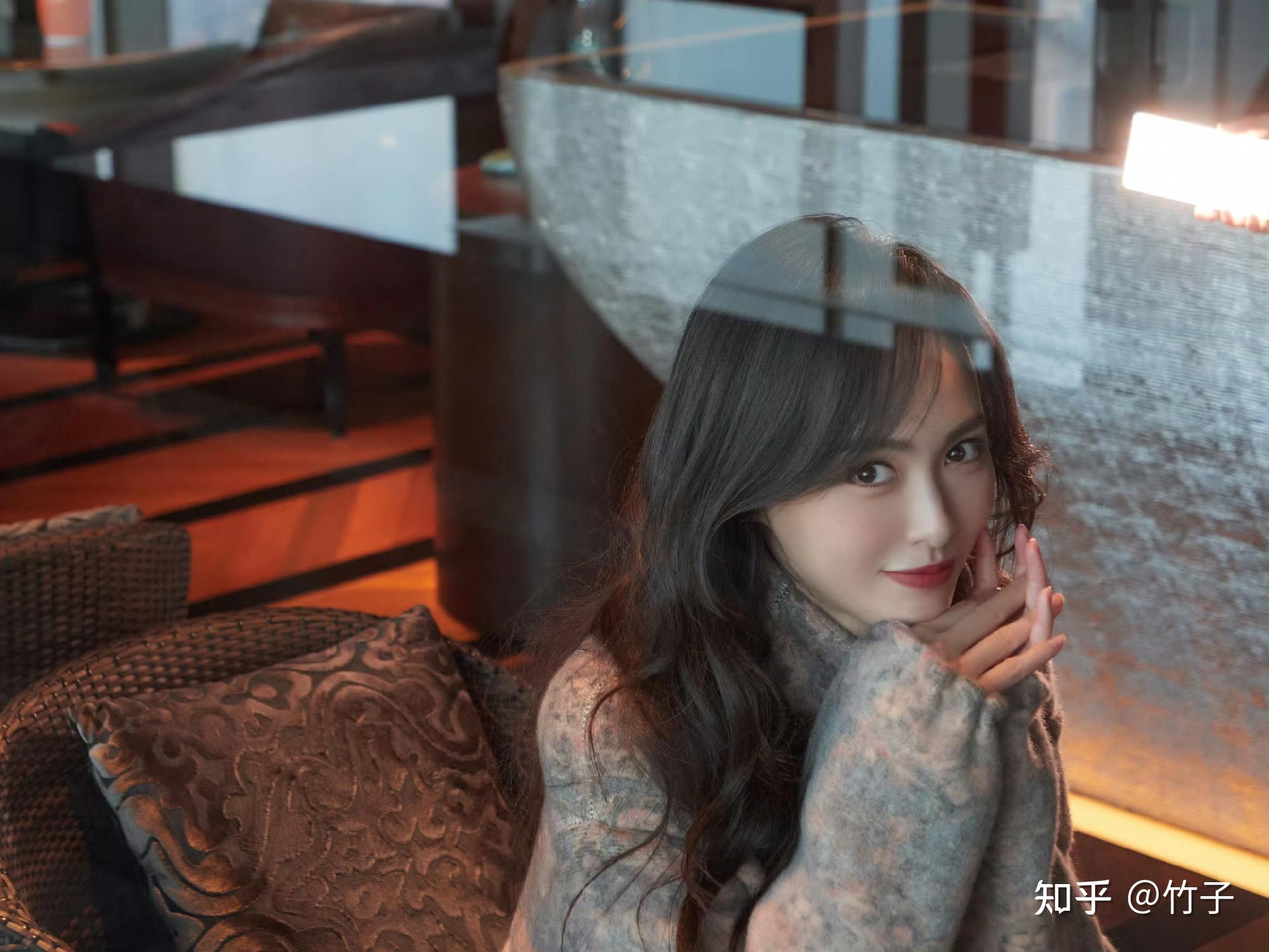 唐嫣最新美照大放送,慵懒随性岁月安然一笑如故,唐嫣美人依旧! - 知乎