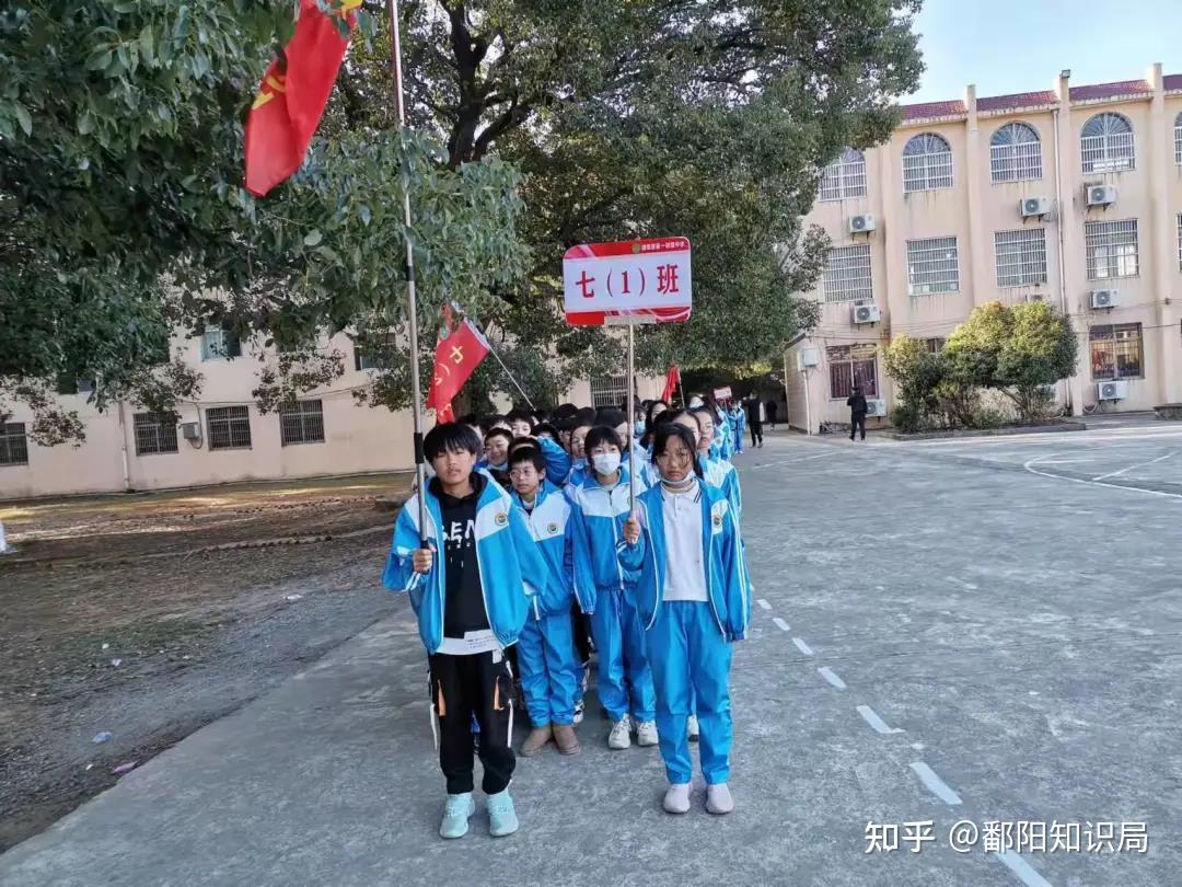 油墩街中学图片