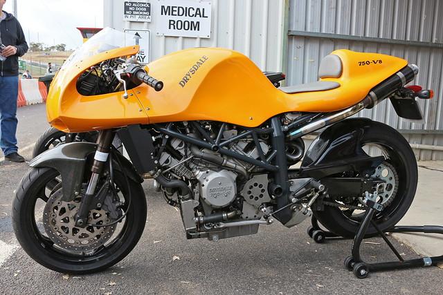 盘点几台v8怪兽摩托车