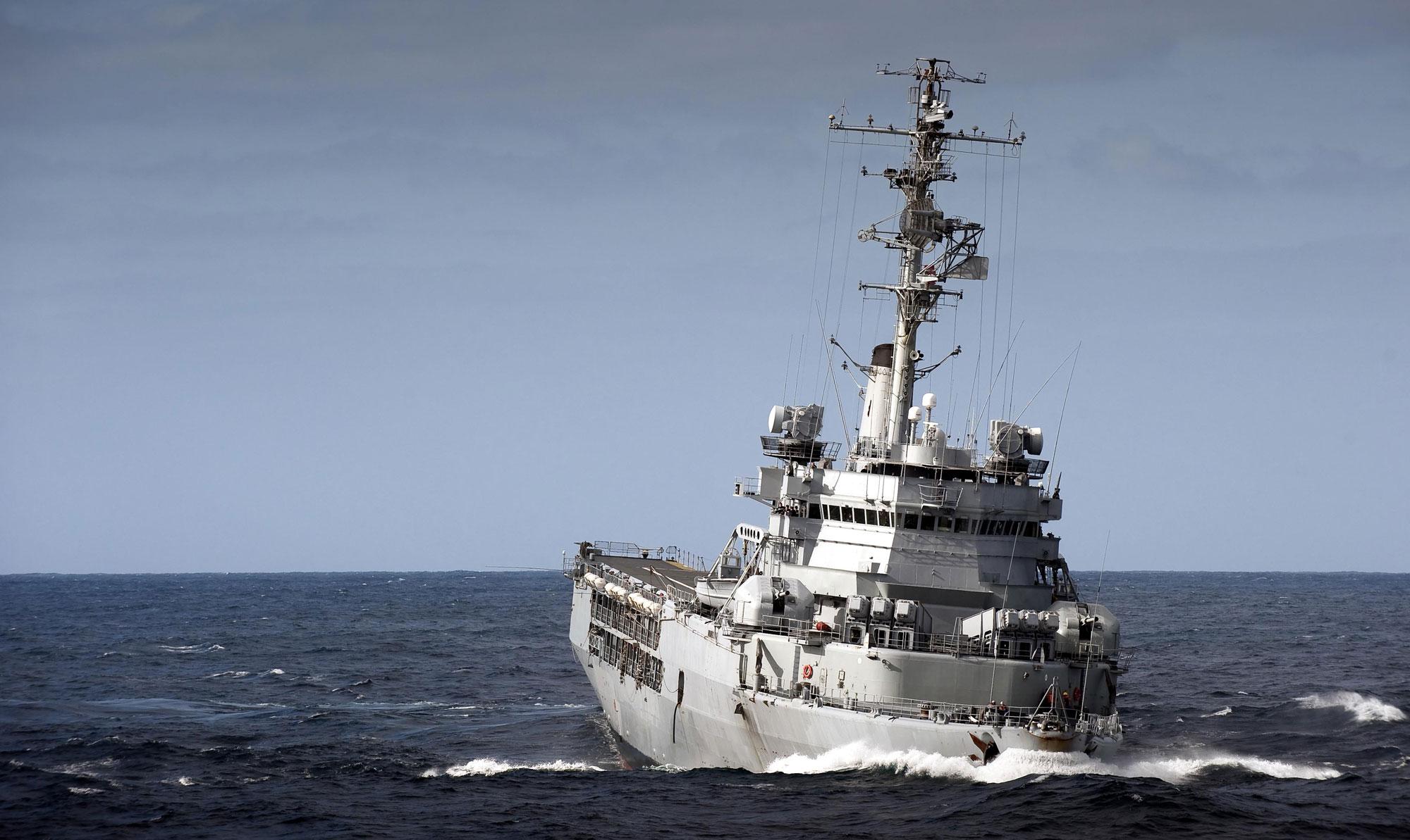 英国人叫她魔女外交急先锋法国海军航空巡洋舰圣女贞德号