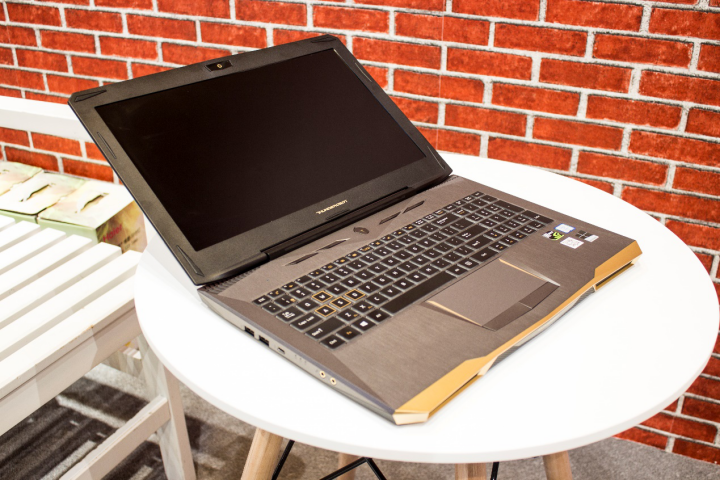 雷神轻薄游戏本911targa评测外貌与智慧并存