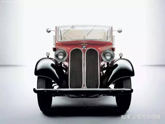 宝马在1927年正式推出了自己第一台汽车,也就是3/15 da-1,这种车名