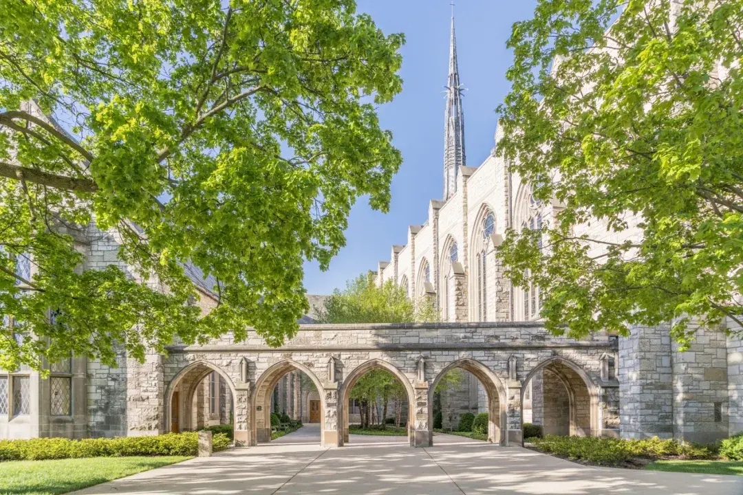 西北大学(nu)创立于1851年,是一所享誉世界的顶尖私立研究型大学,十大