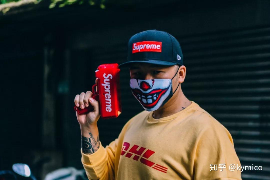supreme x cash cannon 钞票枪