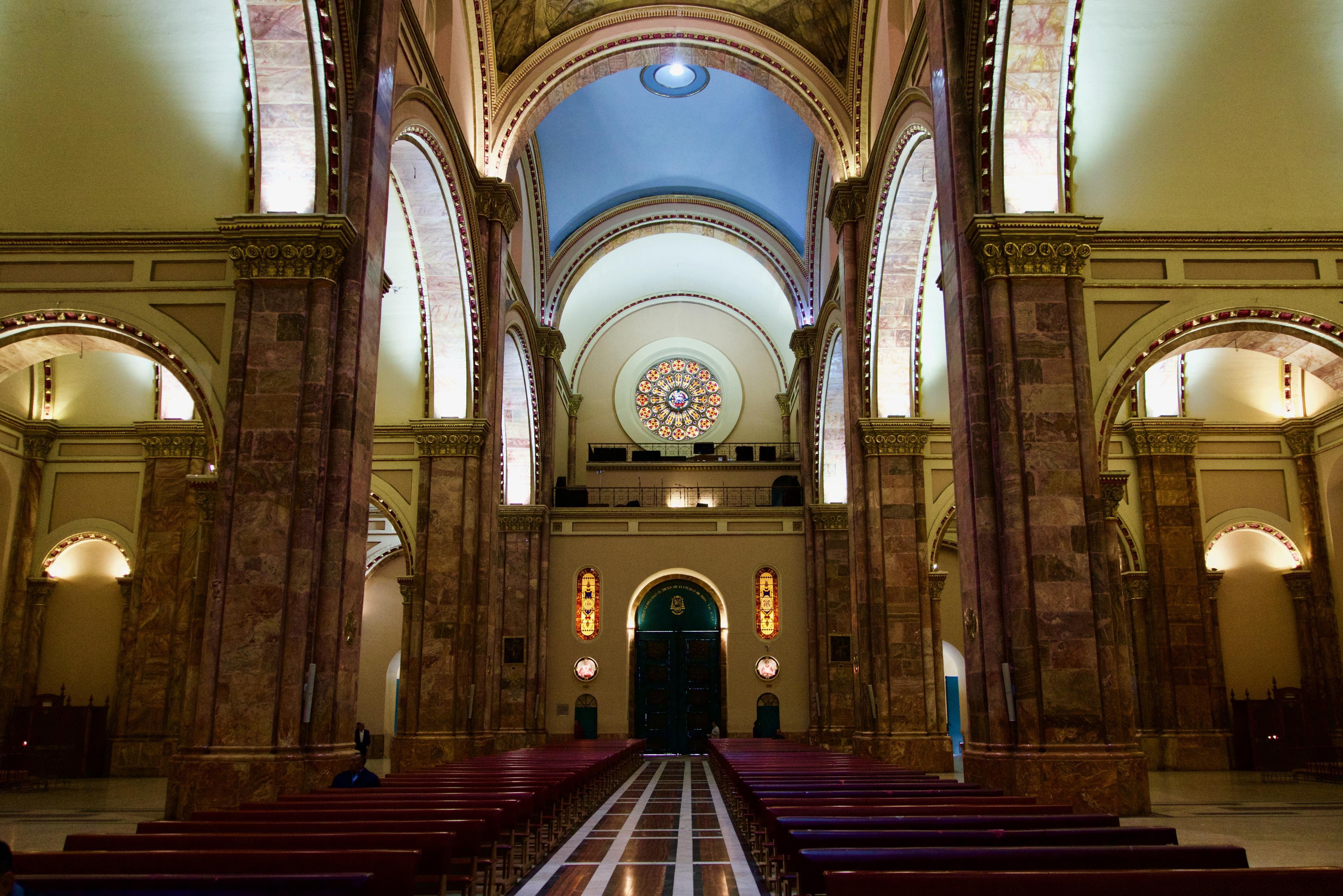 昆卡大教堂图片
