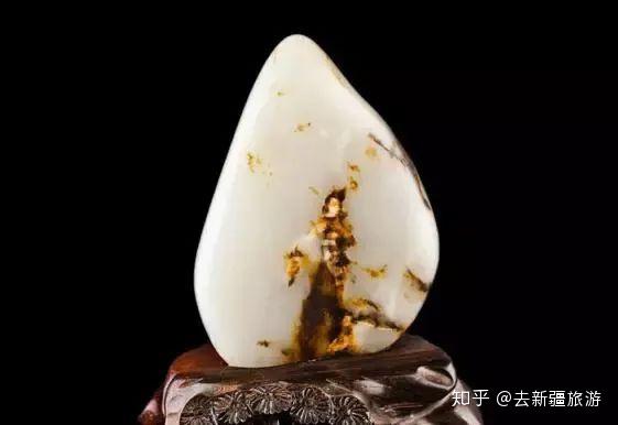 和田玉籽料的沁色你了解多少？掌握这些瞬间成为和田玉的行家！ - 知乎