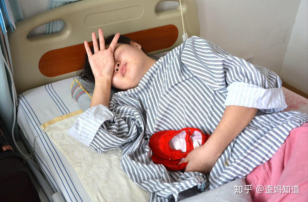 19岁女孩花百万整成刘亦菲,名字也"改一样",4年后却让人唏嘘