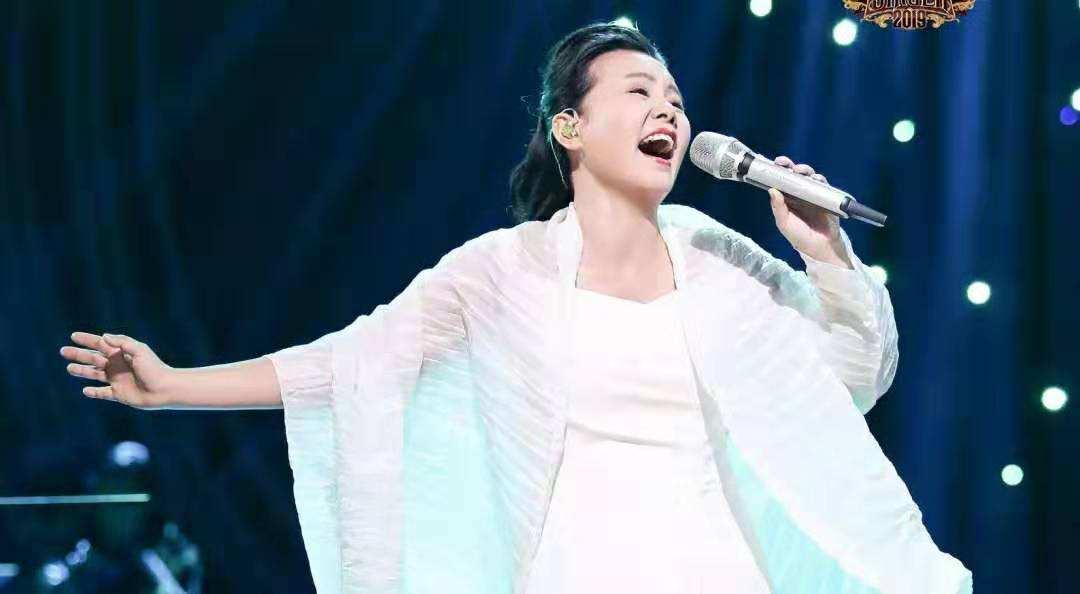 龚琳娜翱翔在未知艺术的自由鸟