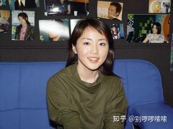 “天气预报”杨丹:40岁高龄产子,主持26年容貌还宛如少女 - 知乎