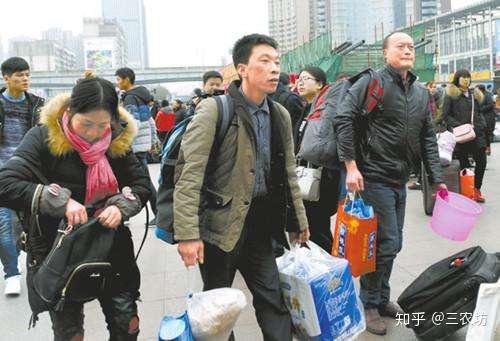 农村年轻人回家就着急走为啥农民子女越优秀父母越孤独