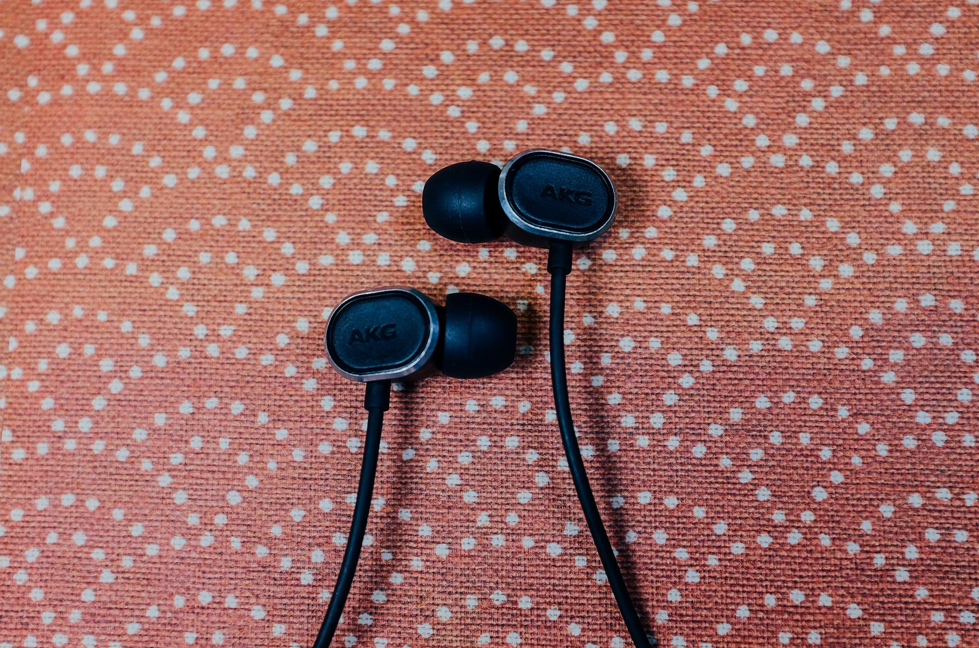 小而精akgn20入耳耳机测评外观篇