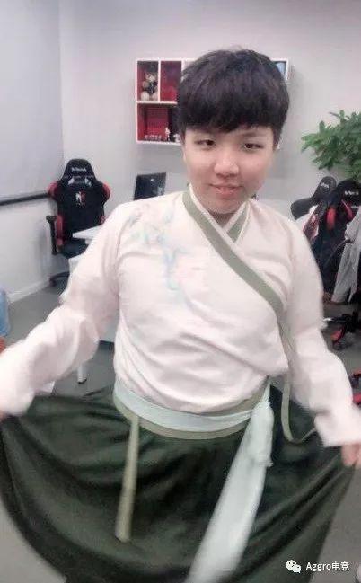 蒙多出装