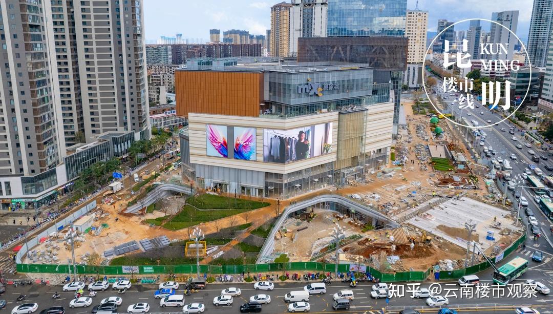 昆明3大商场排队入场还有10天万象城就要开业了