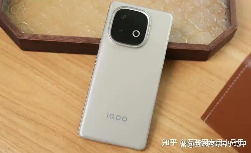 iQOO Z10 Turbo+和Z11 Turbo哪个好?看完对比,明白了