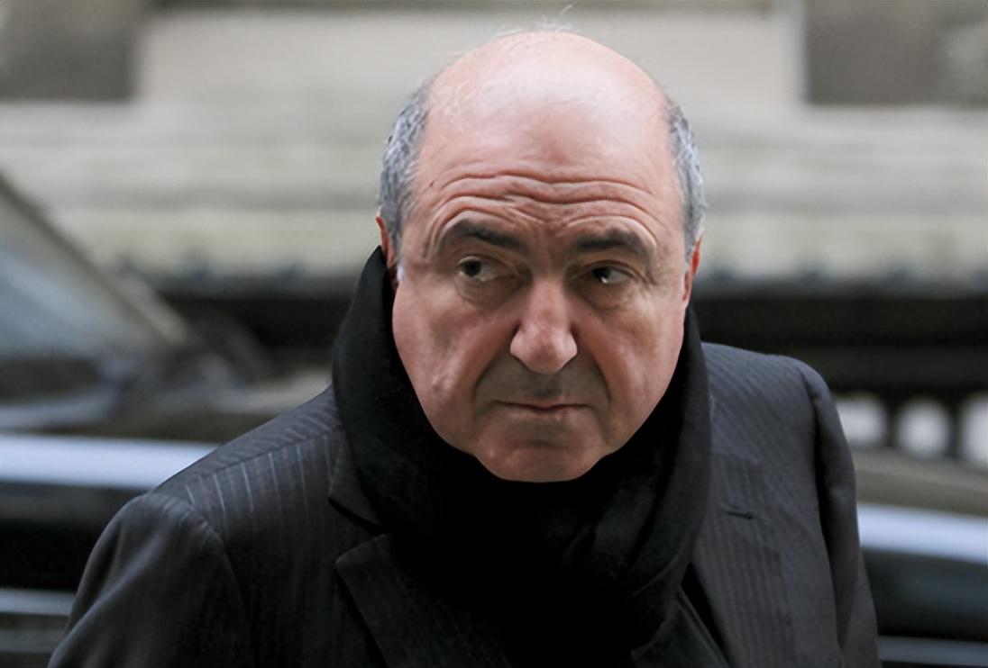 寡头别列佐夫斯基：对抗普京11年，扬言能让猴子当总统，结局特惨- 知乎