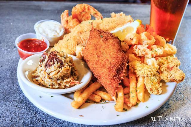 新奥尔良的饮食可以分为两类:克里奥尔人食物(creole food)和卡真人