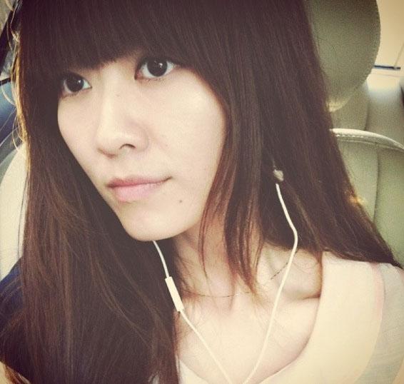 1989年在重庆出生的金晶妹是一位美食爱好者,长相也颇为甜美,在从事