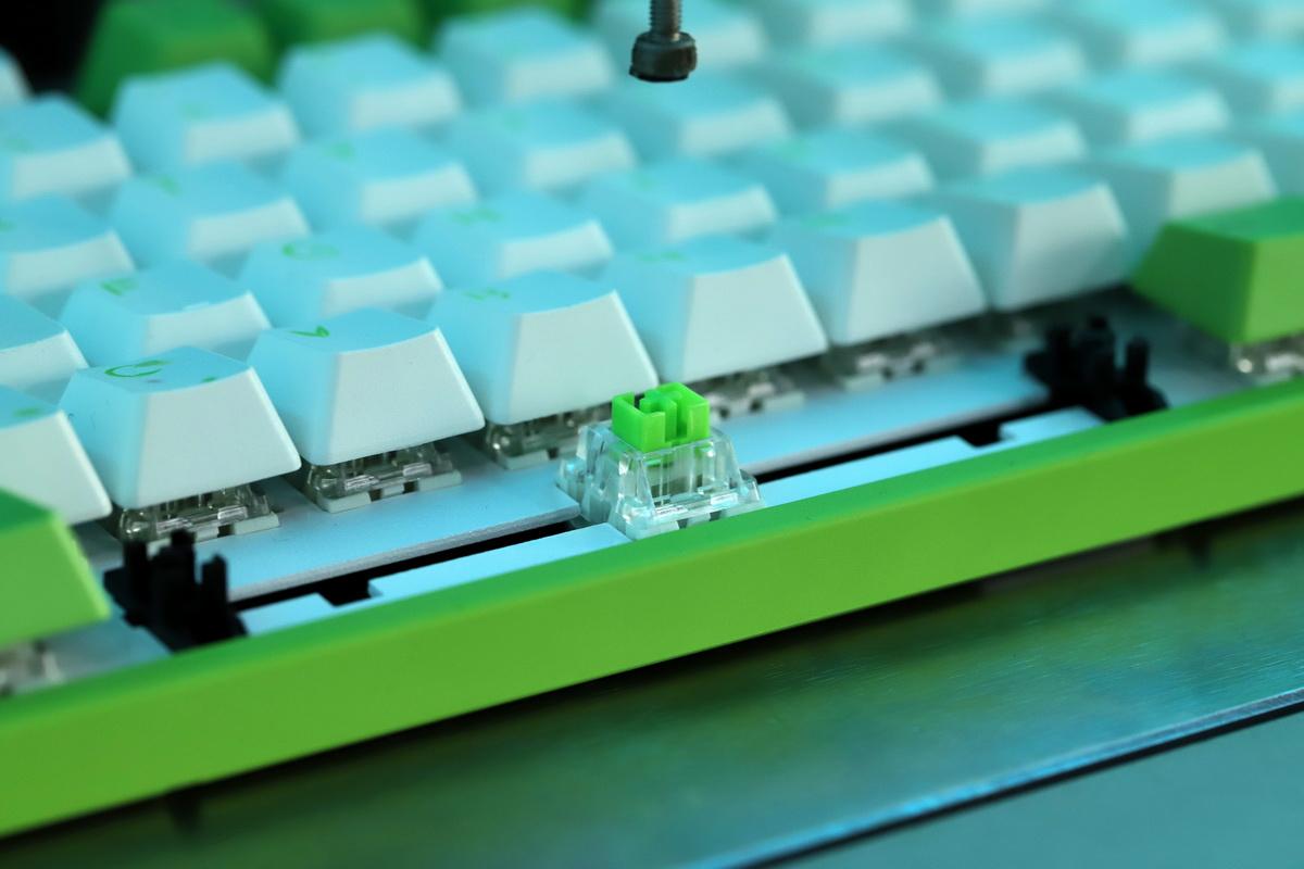 贵过cherry轴的阿米洛草木绿静电容轴手感如何