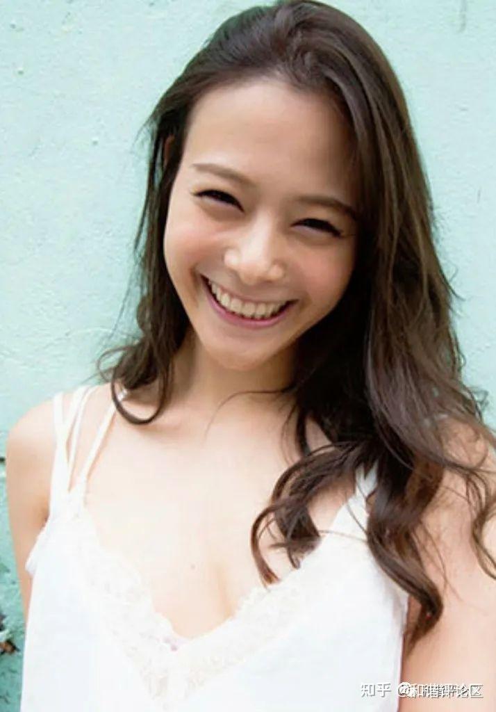 Nene Yoshitaka 诱惑 瞬间 全曝光