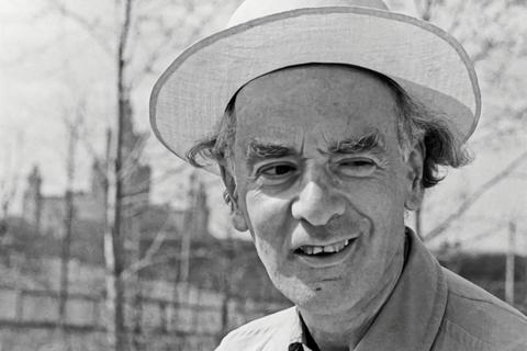 clefrybak数学话题下的优秀答主切伦科夫辐射背后的