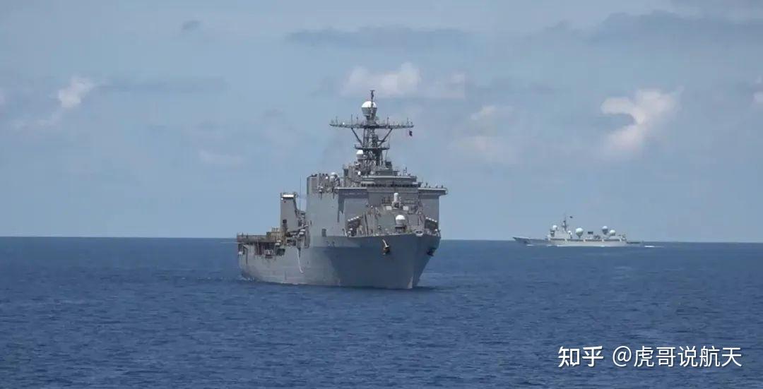 别演了,散了算了!中国侦察船抵近监视美菲军演,美国人绷不住了