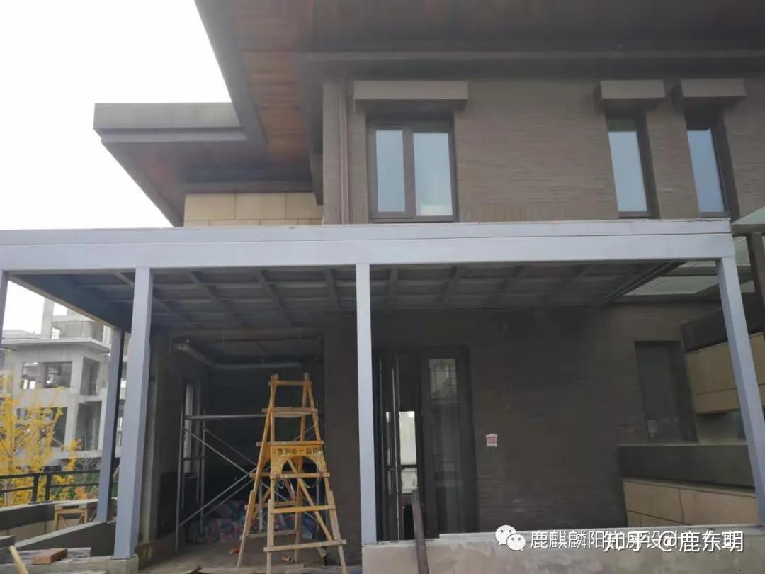 洛阳这种装配式钢结构封露台阳光房工期只有20天,难怪这么多业主喜欢